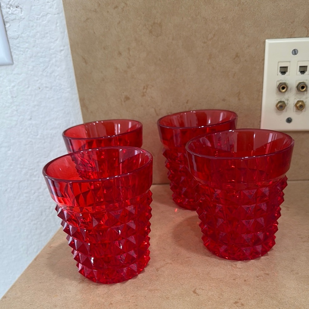 Red Diamond Pattern Glass Tumblers